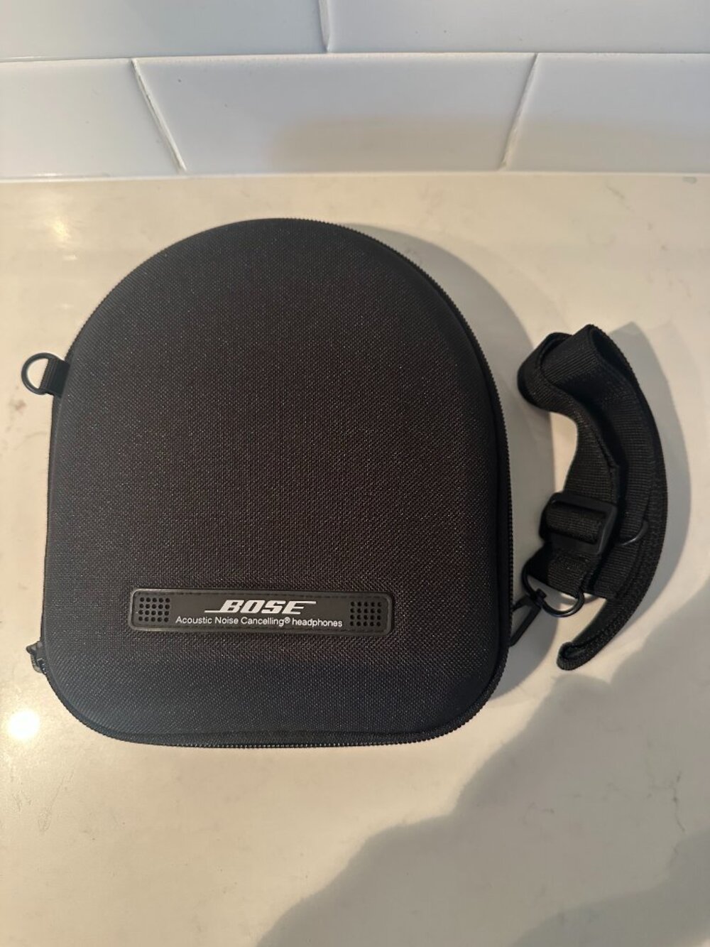 Bose QuietComfort QC2 Acoustic Noise Cancelling Headphone Carrying Hard Case